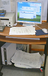 コンパクトな筐体は狭い事務所でも導入が容易だ