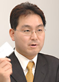 向地 賢記