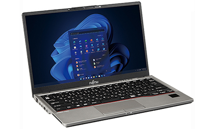 写真：「LIFEBOOK U7312/J」